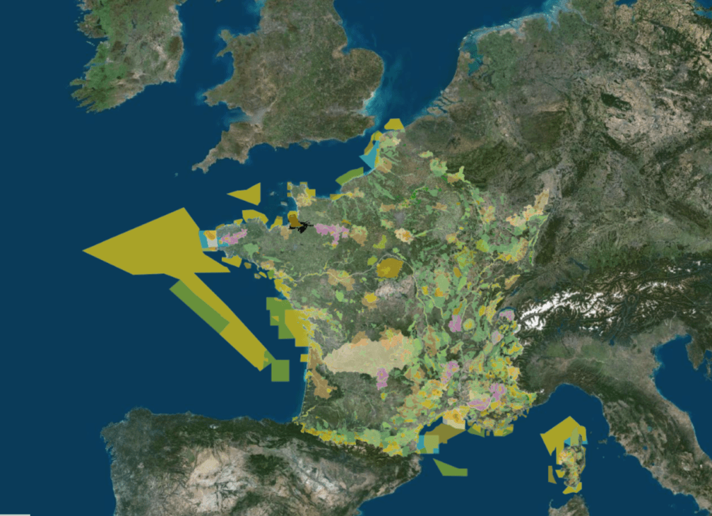 Carte de France avec zones réglementées et protégées pour l'installation d'une éolienne domestique
